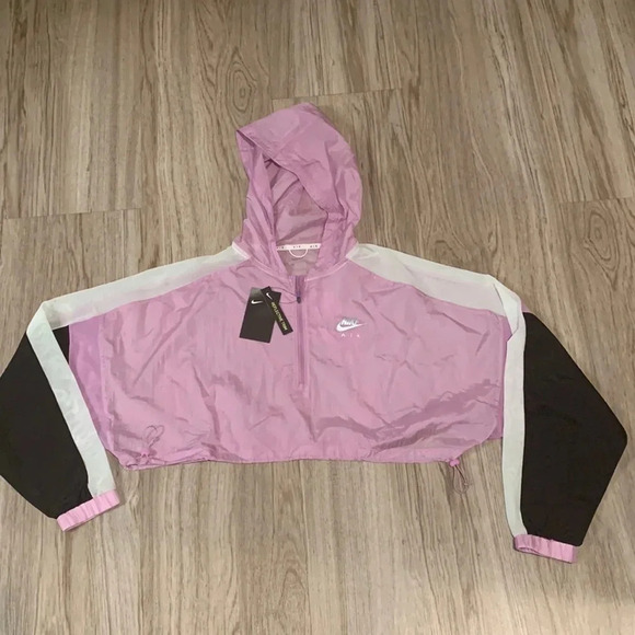 NIKE Women’s Women’s Reflective Jacket New - Picture 3 of 13